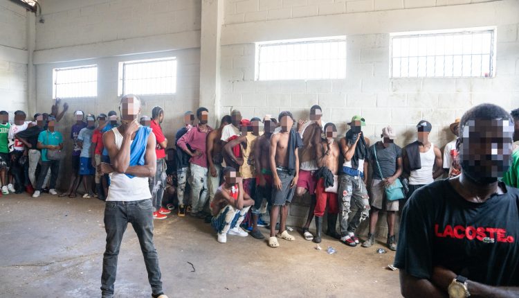 Los indocumentados enviados a su país por Migración.