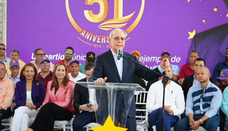 Danilo Medina encabezó asamblea del PLD en La Vega
