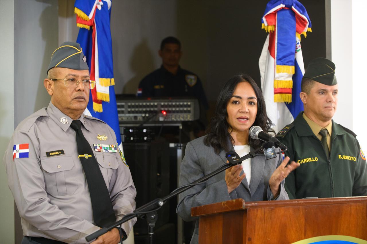 Faride Raful ofrece detalles de la reunión sobre el Plan de Seguridad.