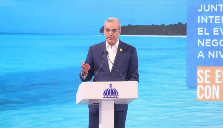 Luis Abinader habla en LA Semanal.