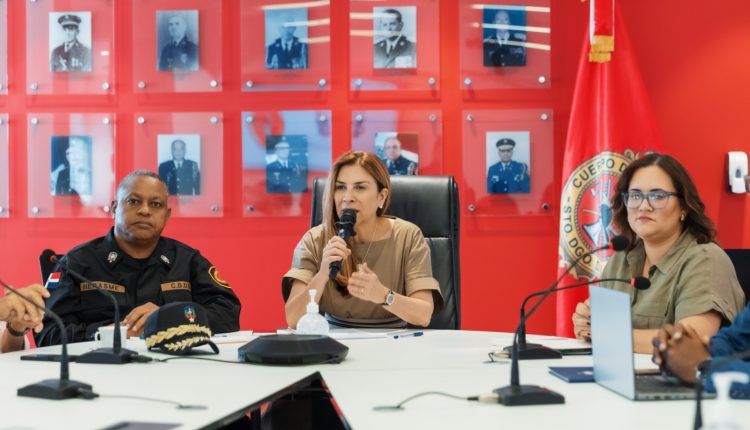 Carolina Mejía anuncia medidas en prevención de lluvias.