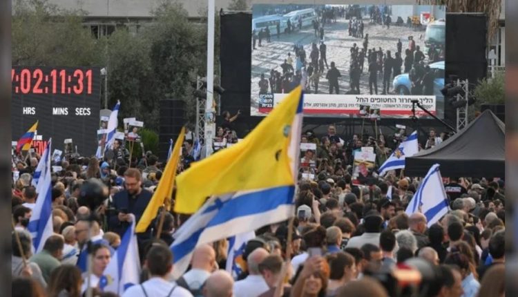Entrega de los rehenes israelíes por Hamás.