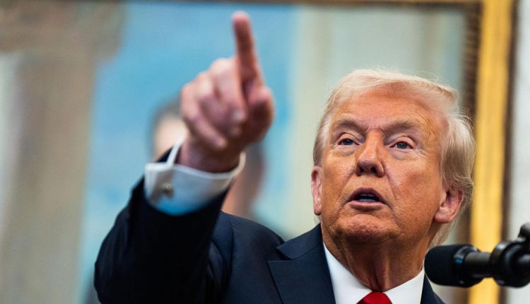 Trump suspende ayudas a Colombia.