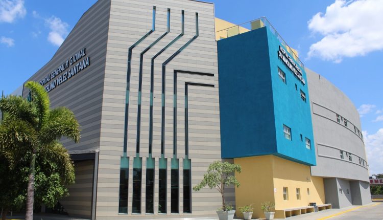 Hospital Marcelino Vélez Santana.