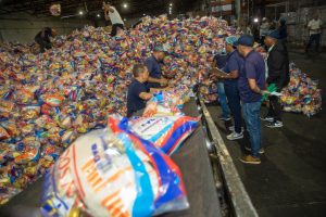 Alimentos distribuidos por el Gobierno.