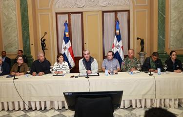Reunión n de Abinader con organismos de socorro.