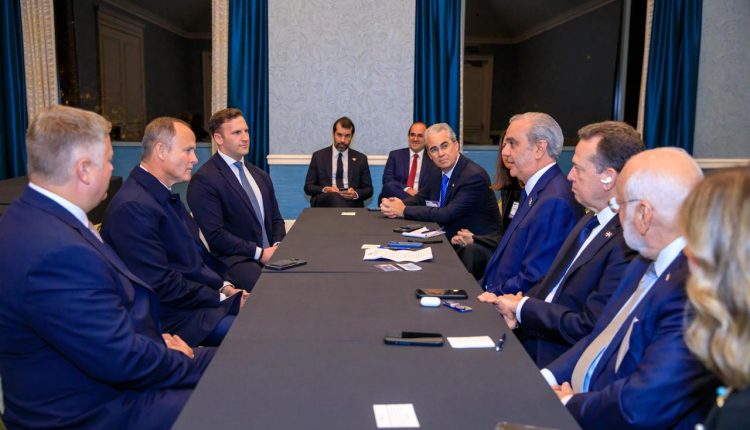 Abinader desarrolla apretada gira de dos días en California.