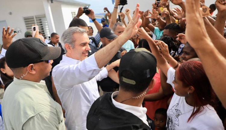 Abinader visita el interior del país cada fin de semana.