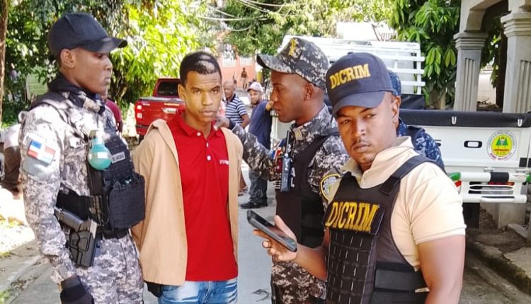 Dalgeni de Jesús (Doble Filo) cuando fue detenido en Villa Altagracia.