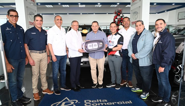 Leonardo Aguilera encabezó cierre de Expomóvil Banreservas