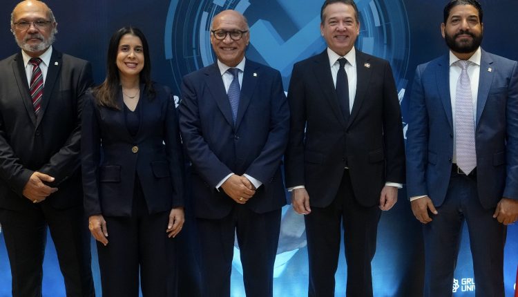 Participantes en evento sobre innovación y calidad.