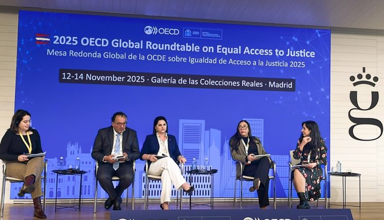 Mesa Redonda Global celebrado en España.