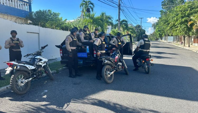Operativo contra delincuencia en San Cristóbal.