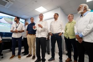 Autoridades en entrega de la primera etapa de Las Parras.