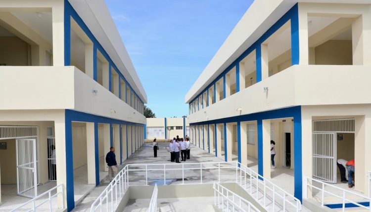 Liceo inaugurado en Elías Piña