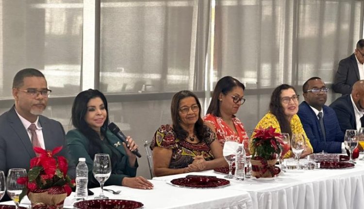 Yeni Berenice Reynoso habló durante un encuentro con la prensa por motivo de la Navidad.