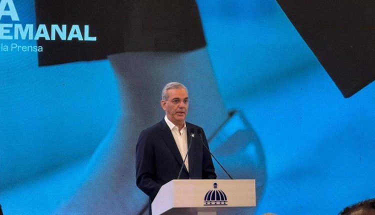 Luis Abinader participa en La Semanal.