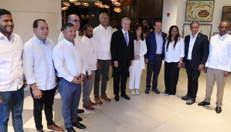 Presidente electo de Chile recibido en Santiago.
