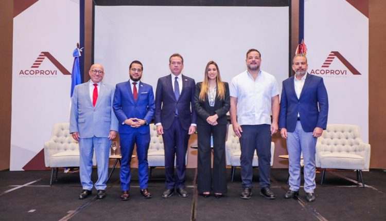 Miembros de la directiva de Acoprovi.