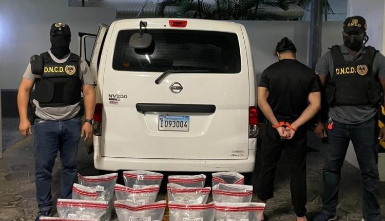 Paquistaní arrestado con cocaína.