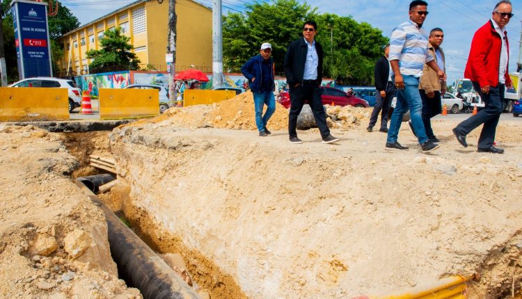 Recorrido del director de la CAASD.