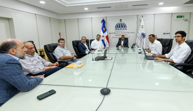Reunión de representantes de la Academia de Ciencias y de los ministerios de Energía y Medio Ambiente.