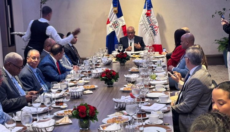 Representantes de Promipyme.