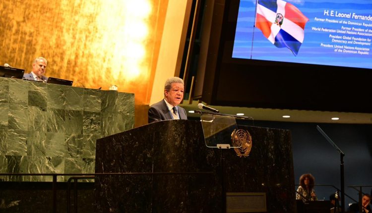 Leonel Fernández diserta en foro en la ONU.