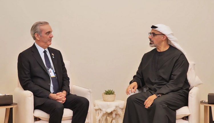 Luis Abinader y el príncipe heredero Khaled bin Mohamed bin Zayed.