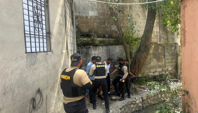 Detenidos por microtráfico en Sabana Perdida.