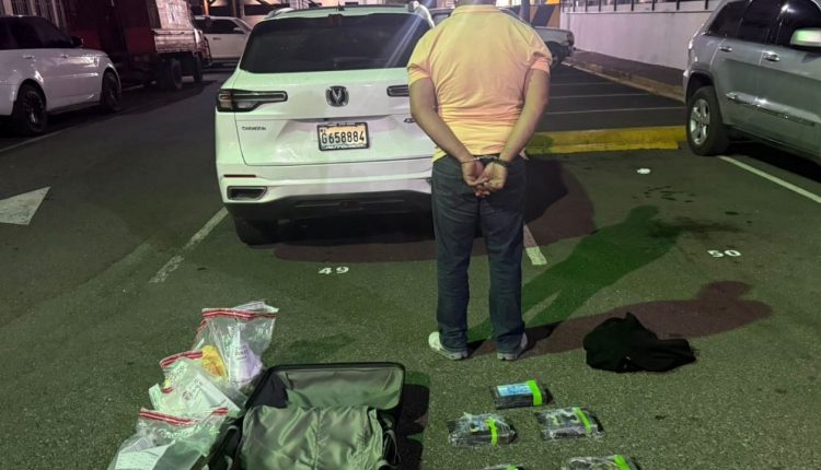 Detenido en Boca Chica con cocaína.