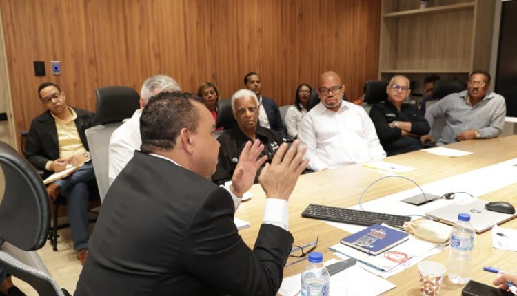 Coordinación de servicios en hospitales por Semana Santa.