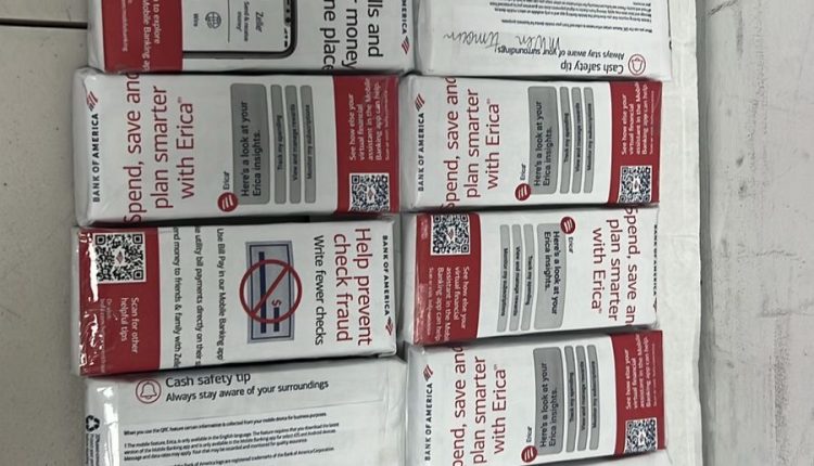 Dólares confiscados en el Aeropuerto Las Américas.