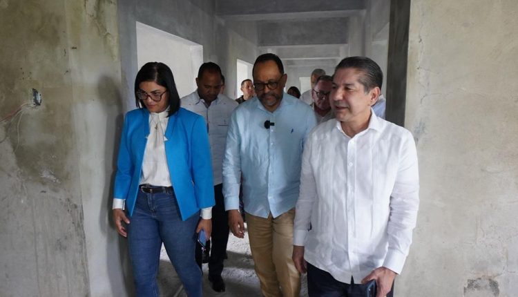 Antoliano Peralta durante el recorrido en cárcel de Salcedo.