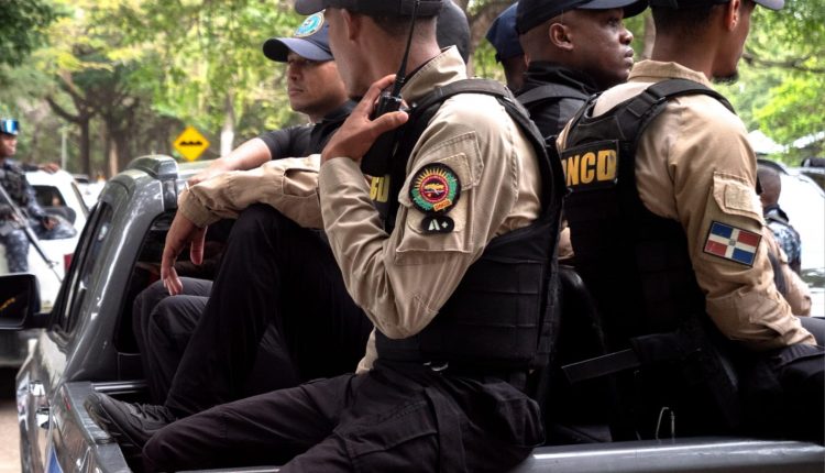 Operativo de la DNCD en La Vega.