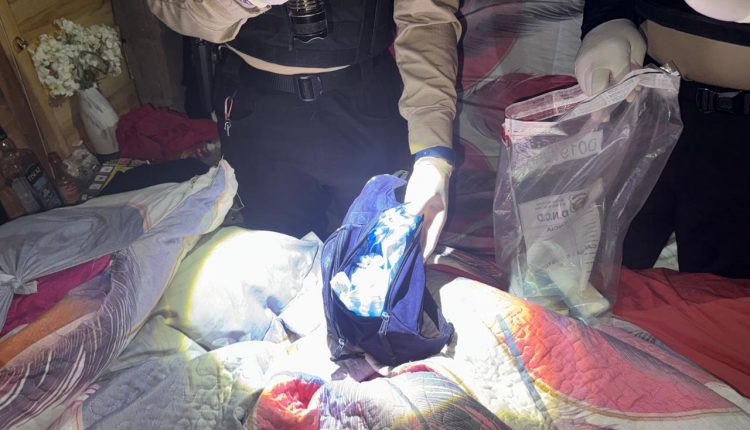 Lo ocupado a dos detenidos de la banda de Luis Uva en Montecristi.