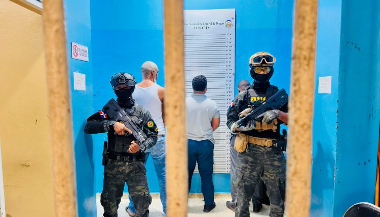 Tres de los detenidos por alijo de cocaína decomisado en ALA.