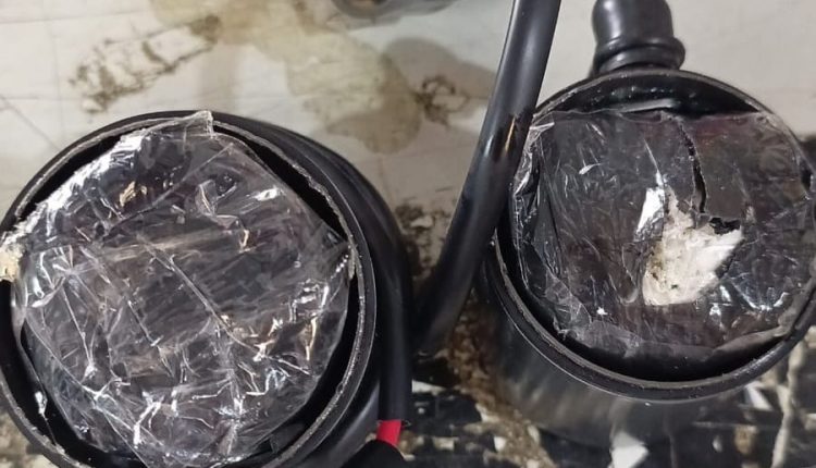 Piezas de vehículo con la droga.