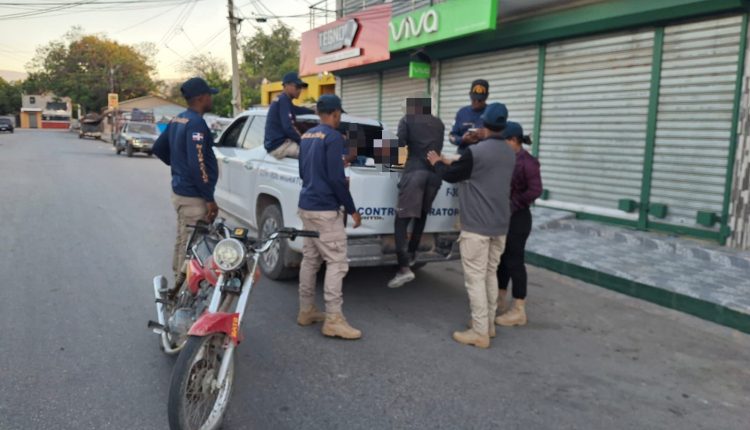 Detenidos en operativo de Migración.