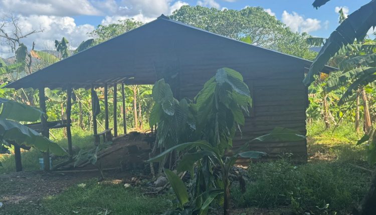 Finca donde fue rescatado adolescente en Bonao.