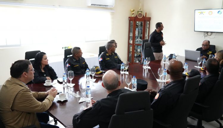 Sanz Lovatón encabeza mesa de coordinación contra el comercio ilícito.