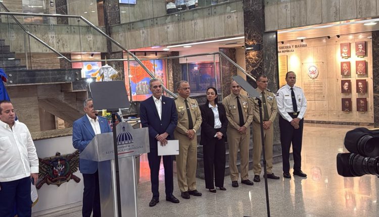 Abinader encabezó reunión del Consejo de Defensa.