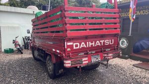 Camión confiscado en Azua.