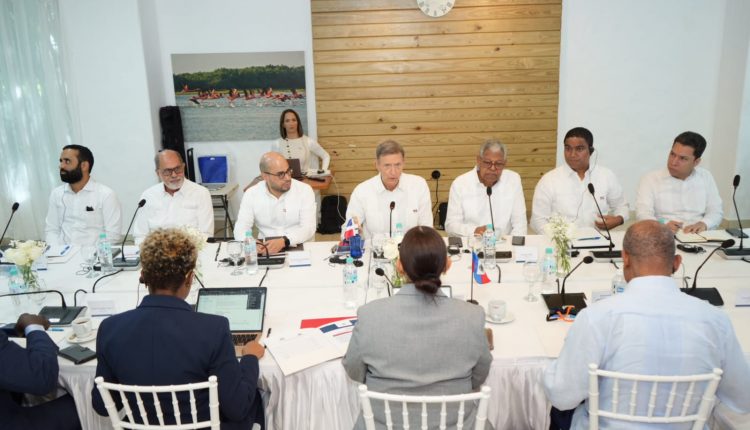 Representantes de República Dominicana y Haití.