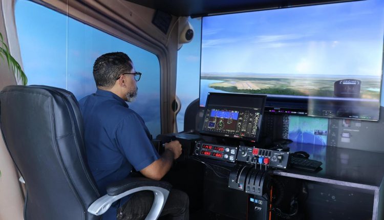 IDAC instala Simulador de Vuelo en Primera Feria Regional del Libro y la Cultura Cibao 2026