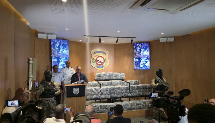 Droga ocupada en operación en Peravia.