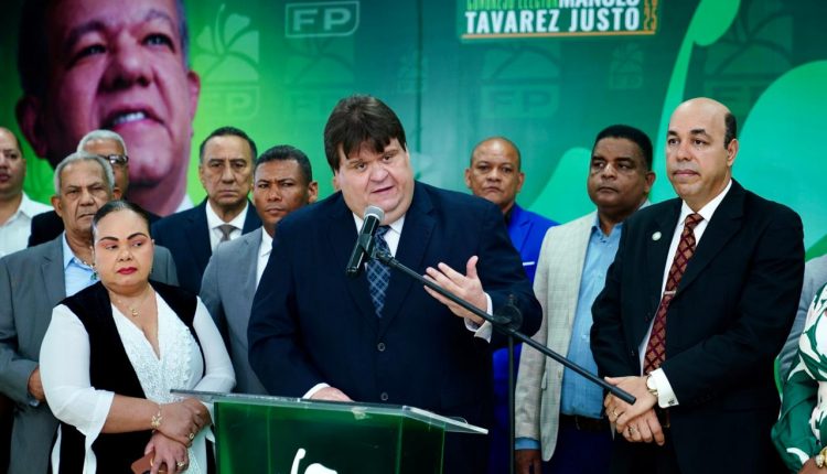 Dirigentes de Fuerza del Pueblo.