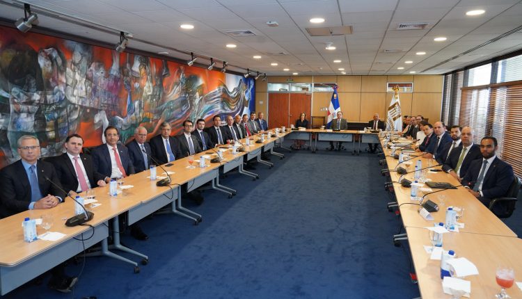 Reunión con representantes de entidades bancarias.