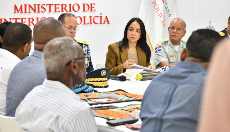 Reunión de Interior y Policía con grupos de motociclistas.
