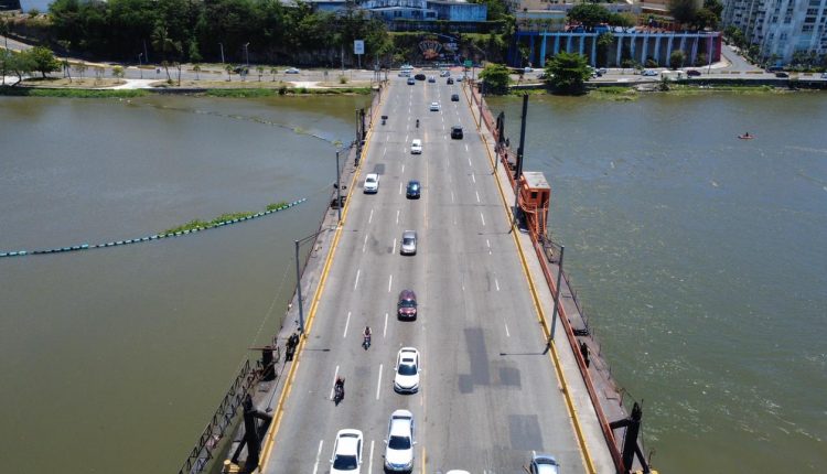 Puente flotante
